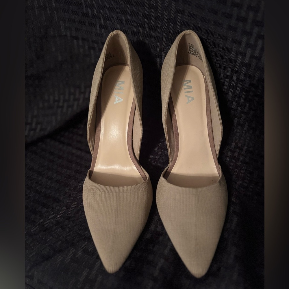 MIA Pointed D'Orsay Flat in Taupe Knit - Picture 6 of 7